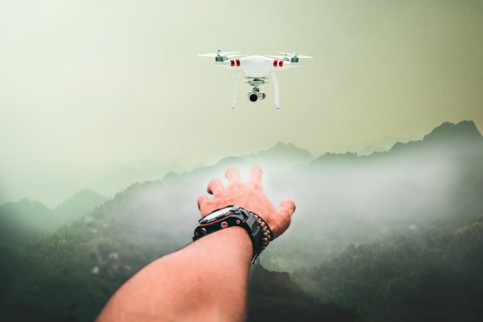 Paket vse v enem: dron pred snemanjem